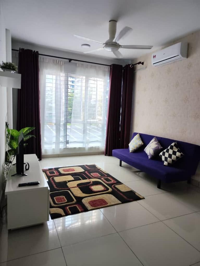 Putra 1 Pool Homestay Bandar Seri Putra Kampong Sungai Buah Exterior foto